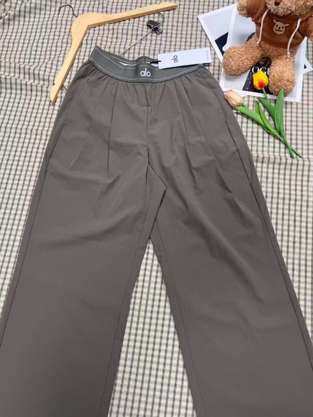 ALO Yoga🥐 Suit Up Trouser Olive(Regular Limited)Size (XS S L)🥨 - Picture 2 of 7